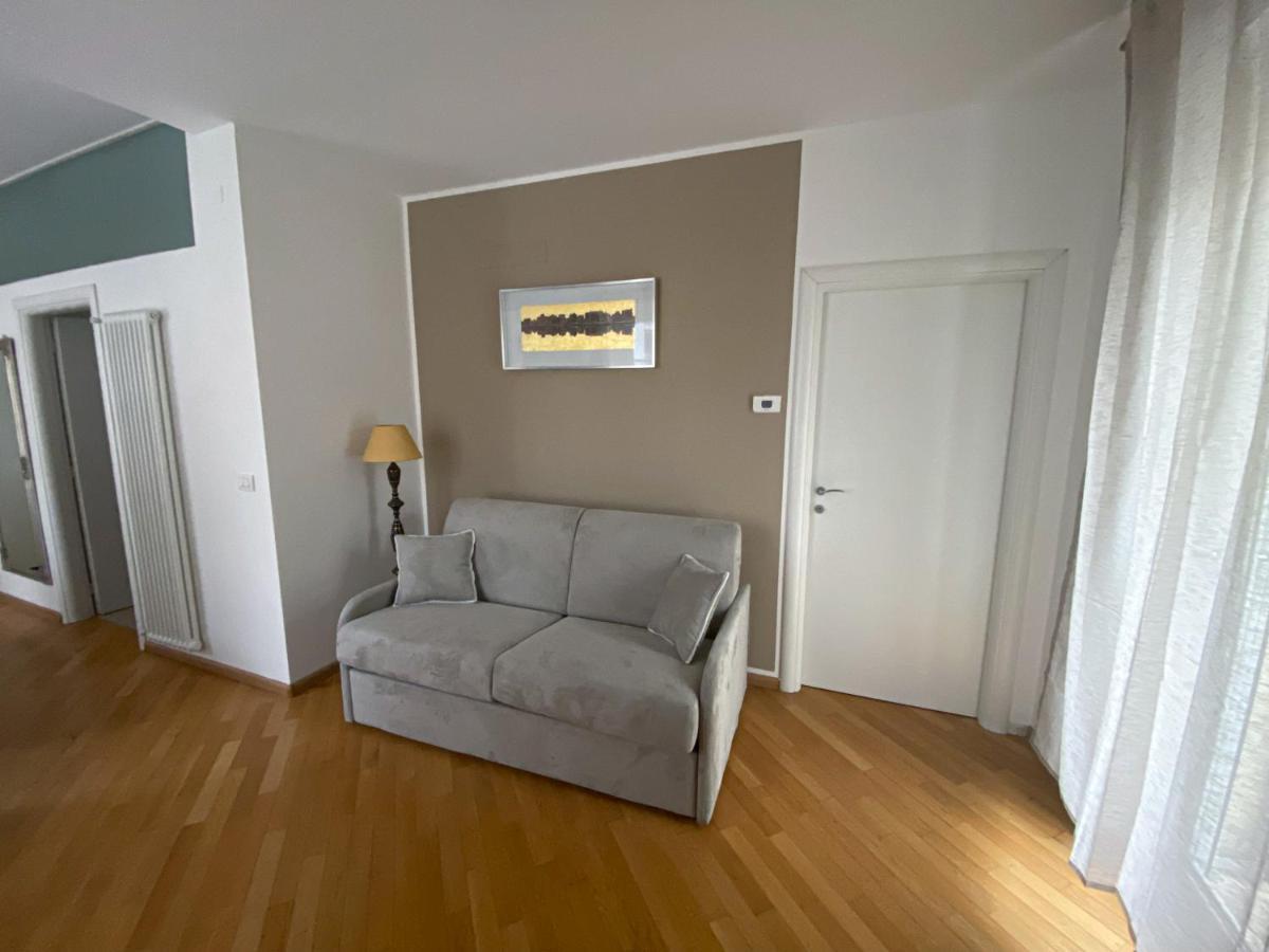 Living Vittoria: Vicino Al Centro Di Bolzano Apartment ภายนอก รูปภาพ